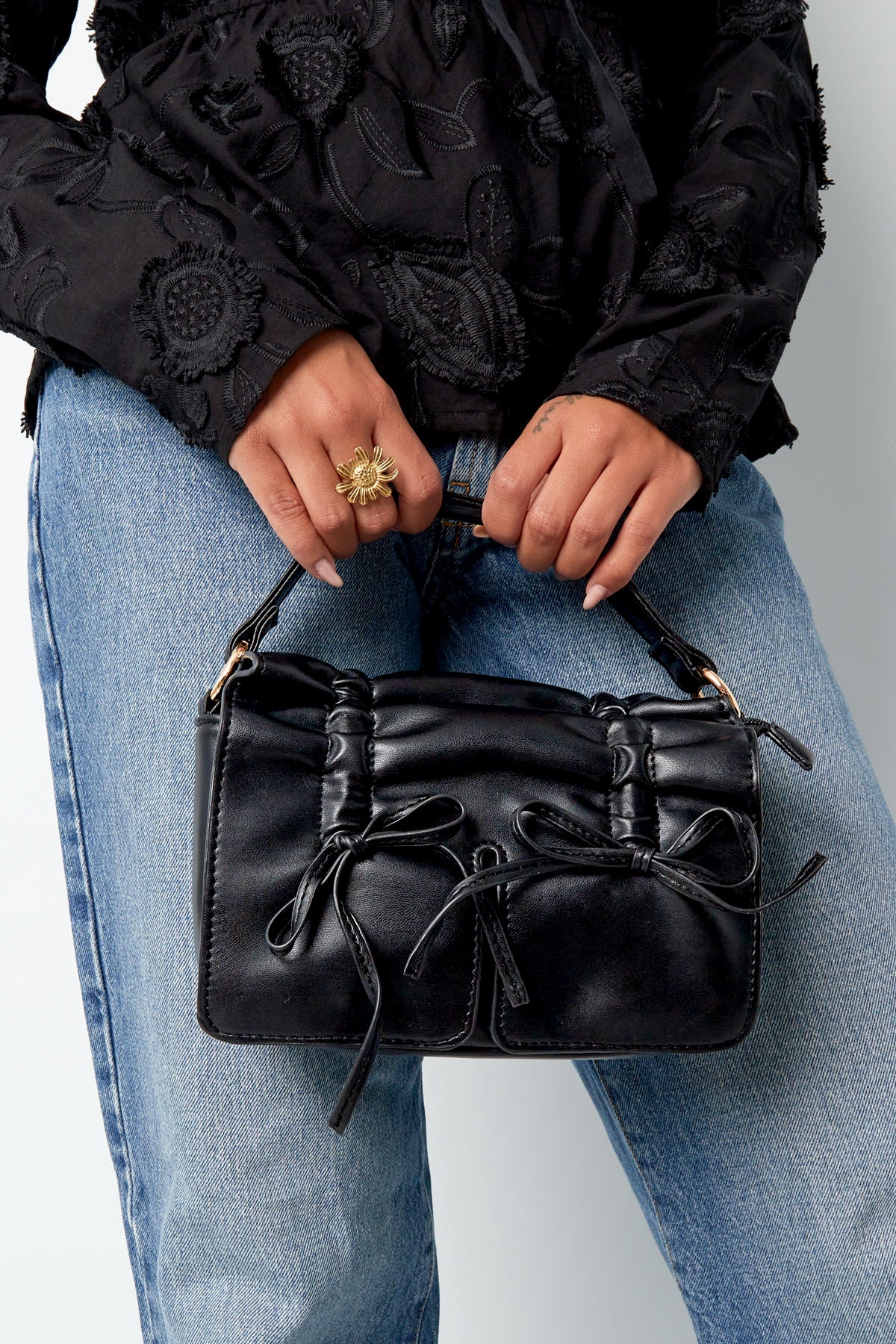 Borsa con ciondolo a doppio fiocco